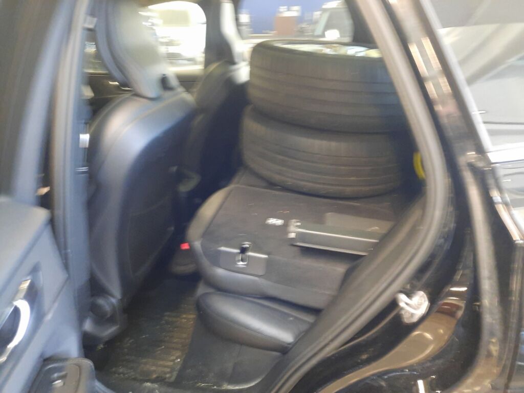 Volvo XC60 2018 Musta