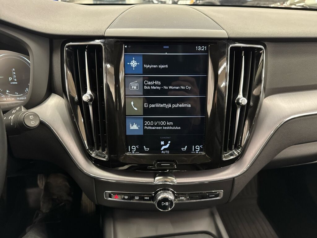 Volvo XC60 2018 Musta