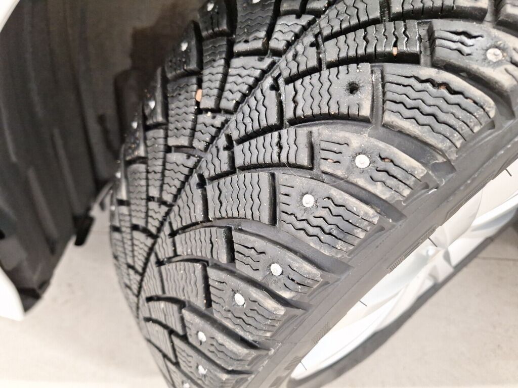 Mercedes-Benz B 2015 Valkoinen