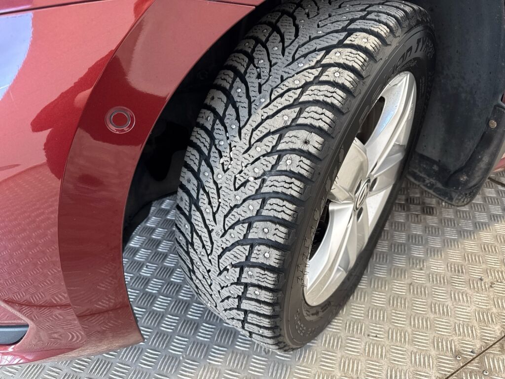 Volkswagen Golf Sportsvan 2019 Punainen