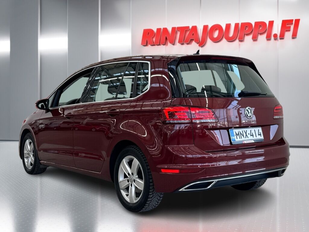 Volkswagen Golf Sportsvan 2019 Punainen