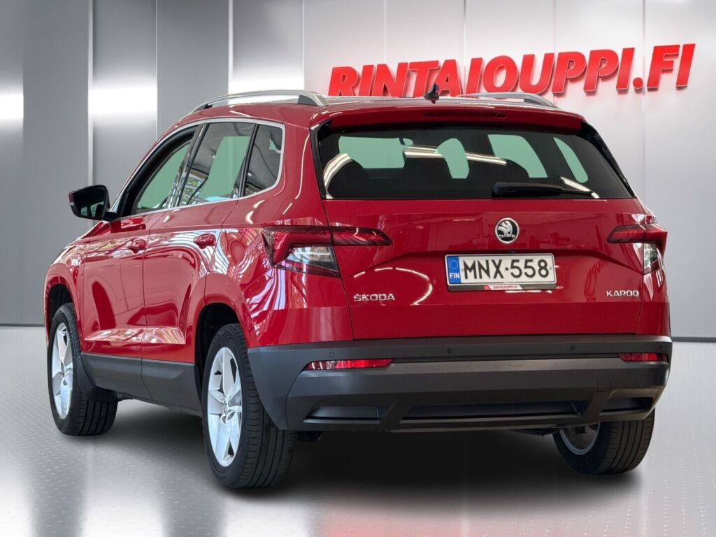 Skoda Karoq 2019 Musta
