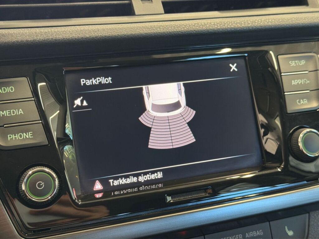 Skoda Fabia 2018 Valkoinen