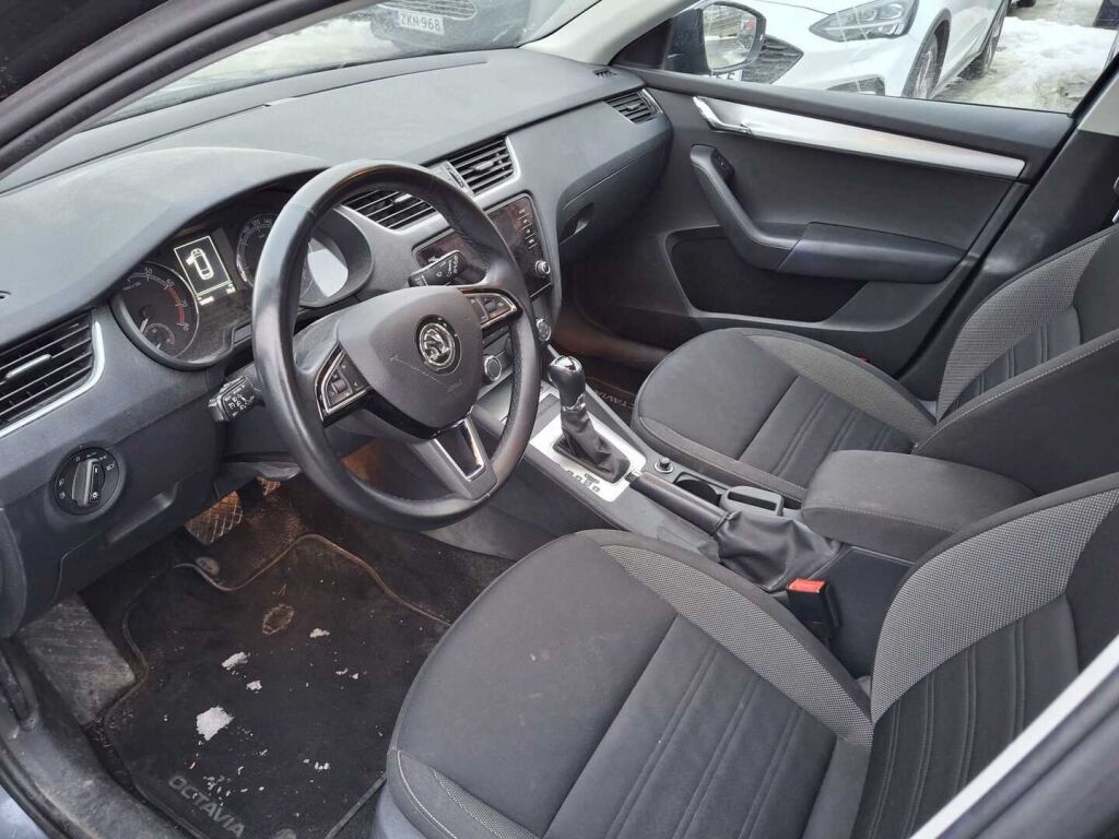 Skoda Octavia 2019 Harmaa