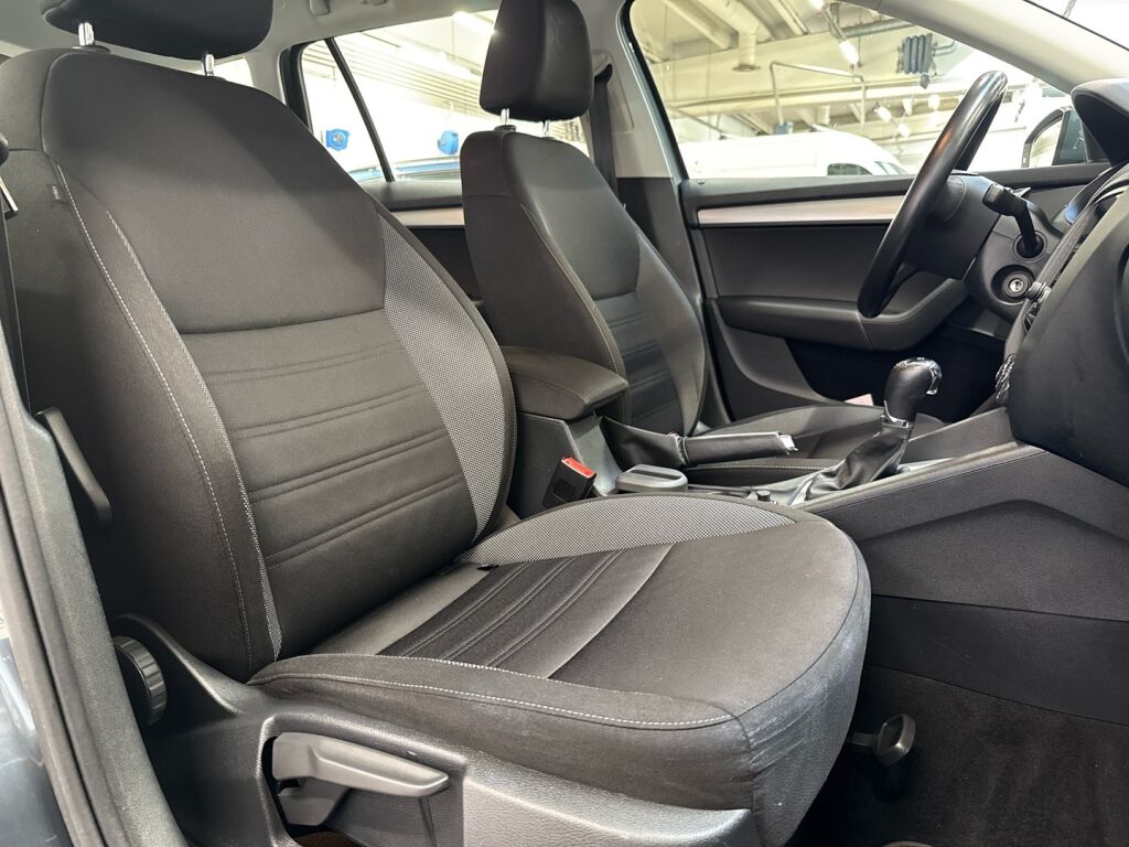 Skoda Octavia 2019 Harmaa