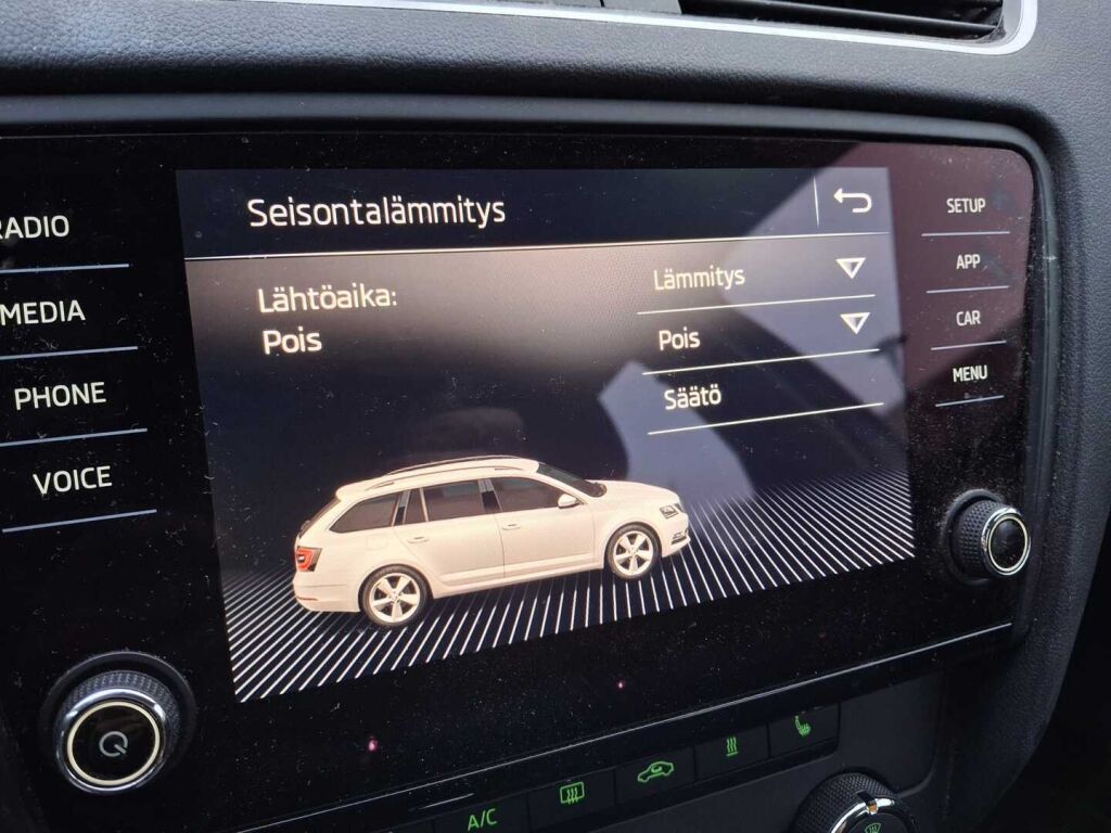 Skoda Octavia 2019 Harmaa