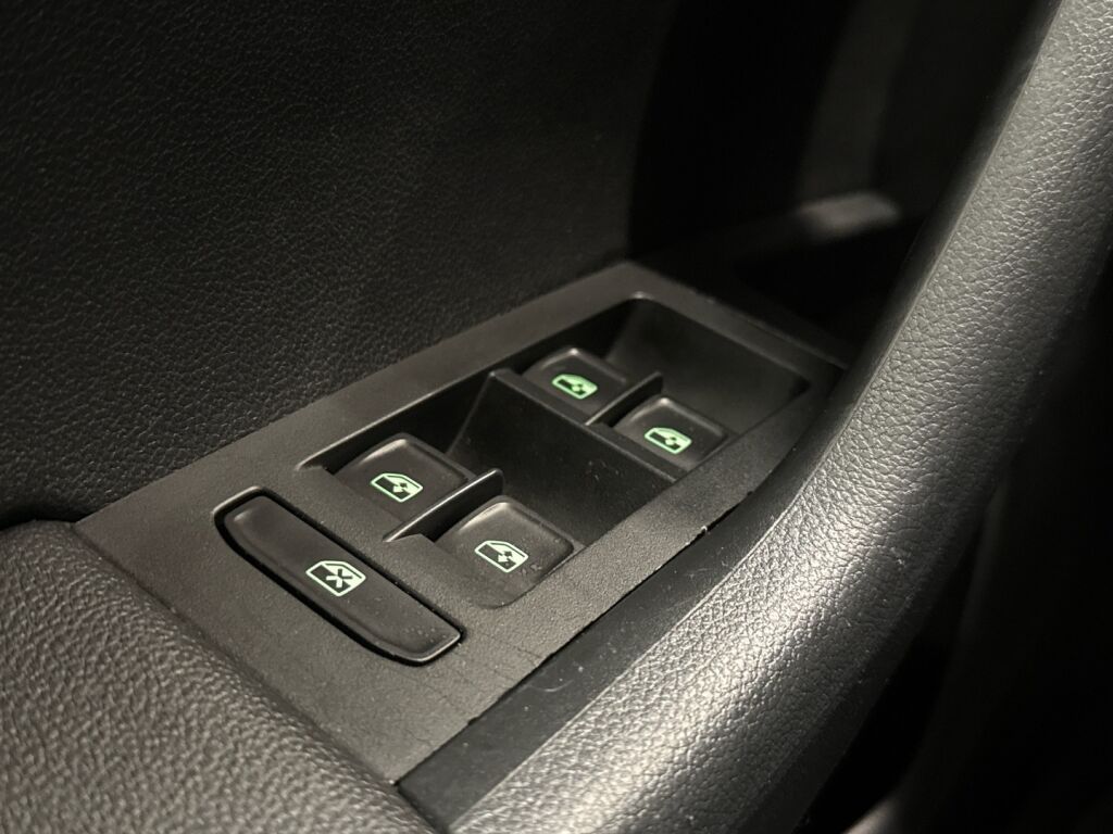 Skoda Octavia 2019 Harmaa