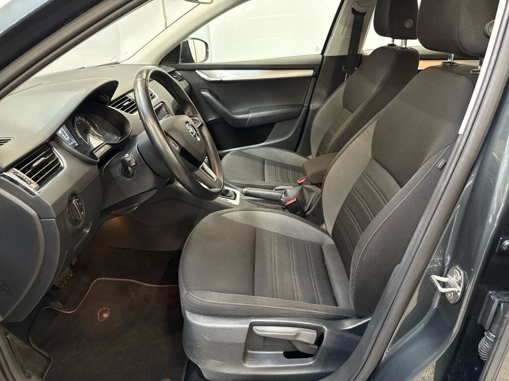 Skoda Octavia 2019 Harmaa