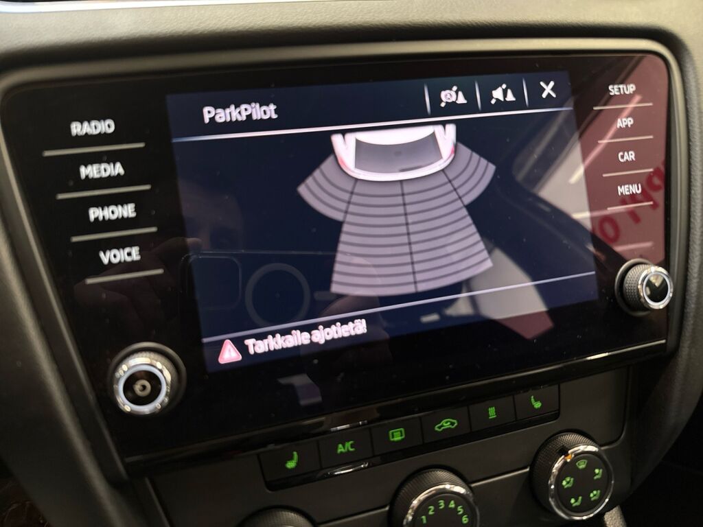 Skoda Octavia 2019 Harmaa