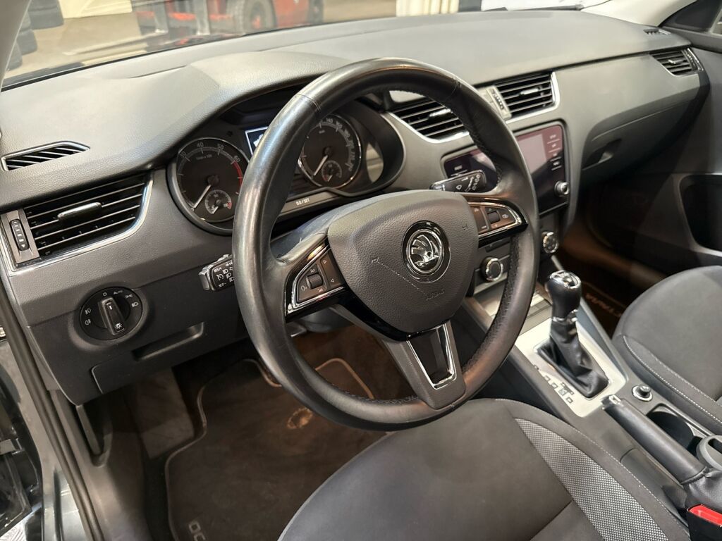 Skoda Octavia 2019 Harmaa