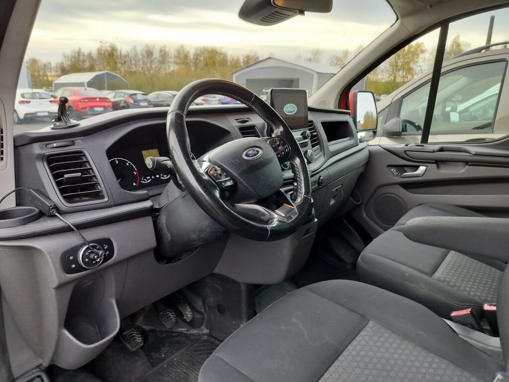 Ford Transit Custom 2019 Punainen