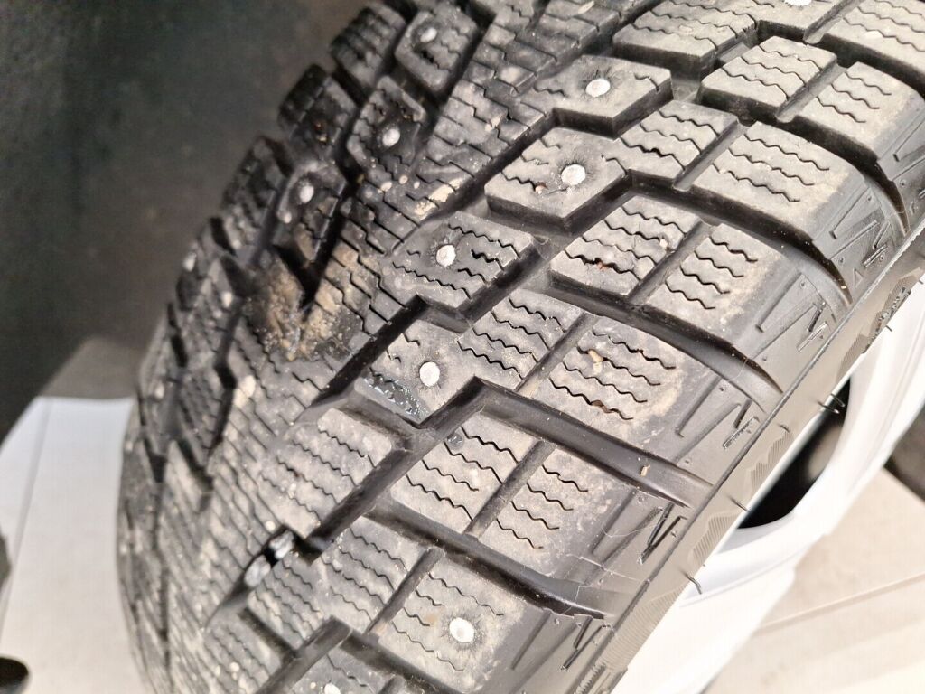 Volkswagen Caddy Maxi 2009 Harmaa