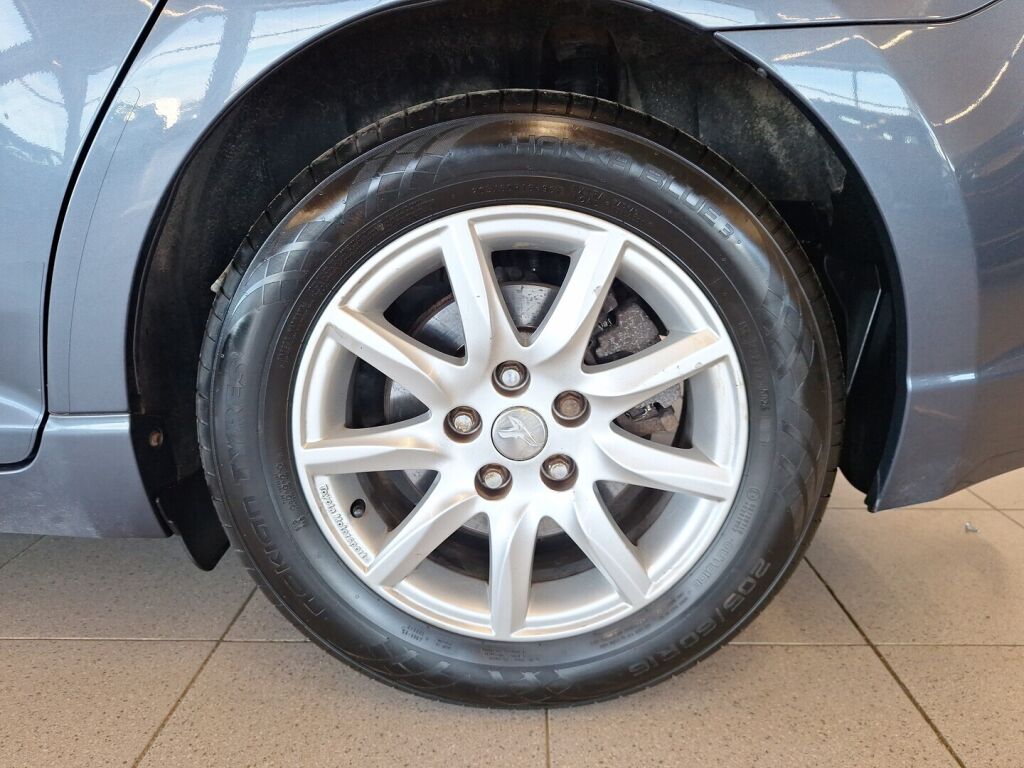 Toyota Avensis 2009 Sininen