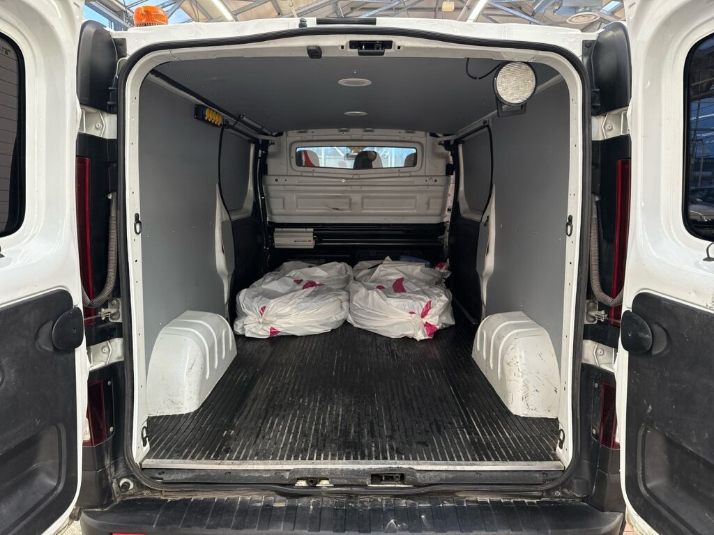 Renault Trafic 2016 Valkoinen