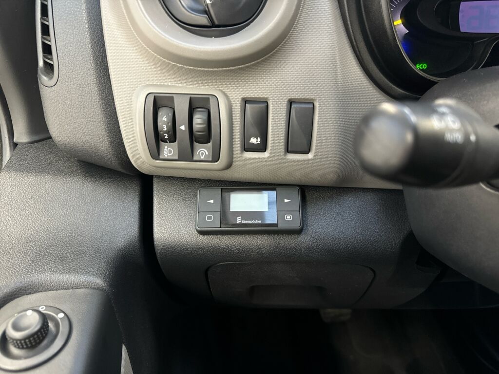 Renault Trafic 2016 Valkoinen