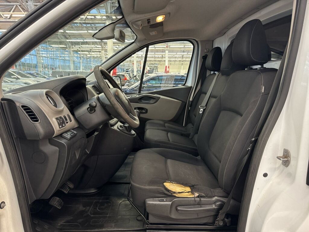 Renault Trafic 2016 Valkoinen