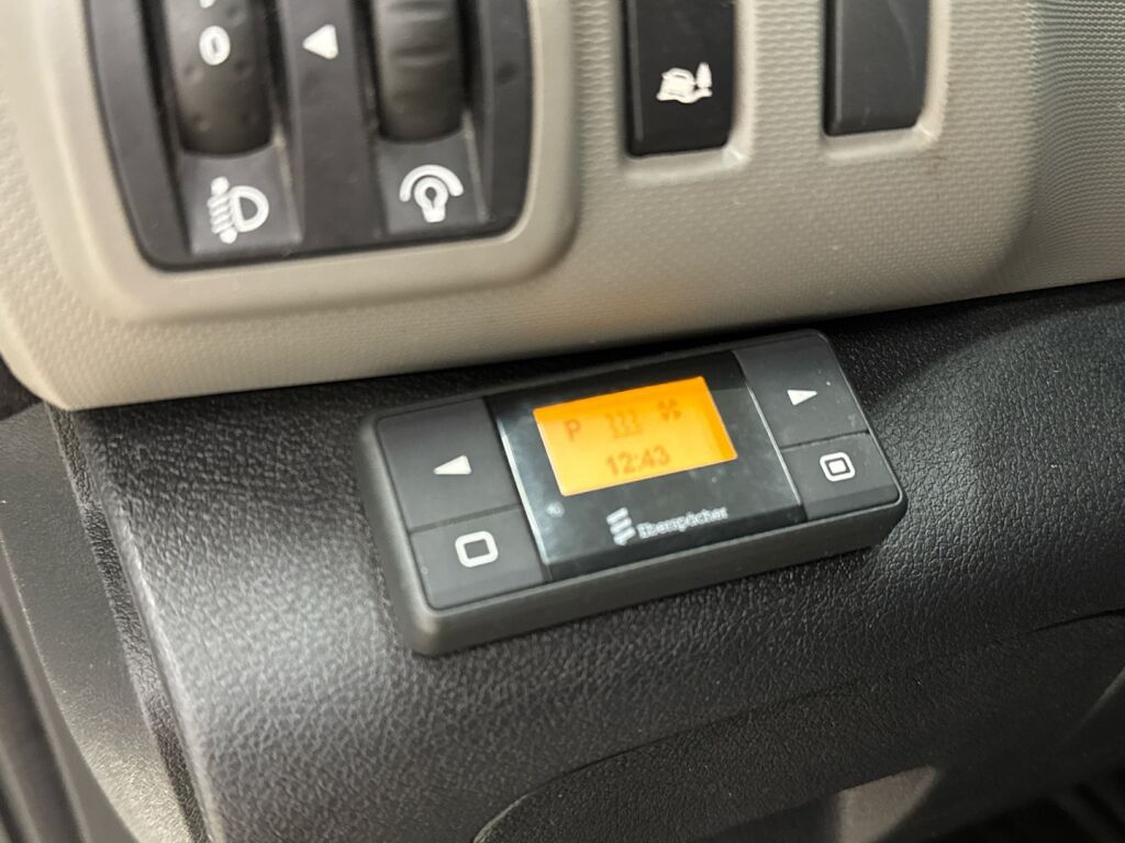 Renault Trafic 2016 Valkoinen