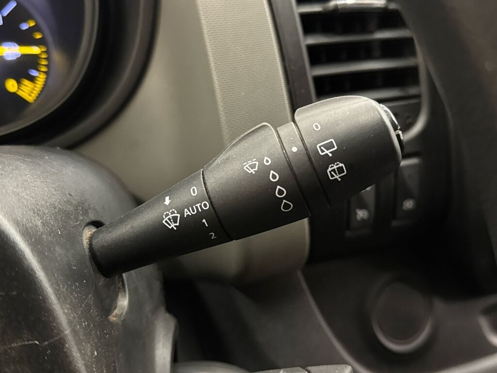 Renault Trafic 2016 Valkoinen