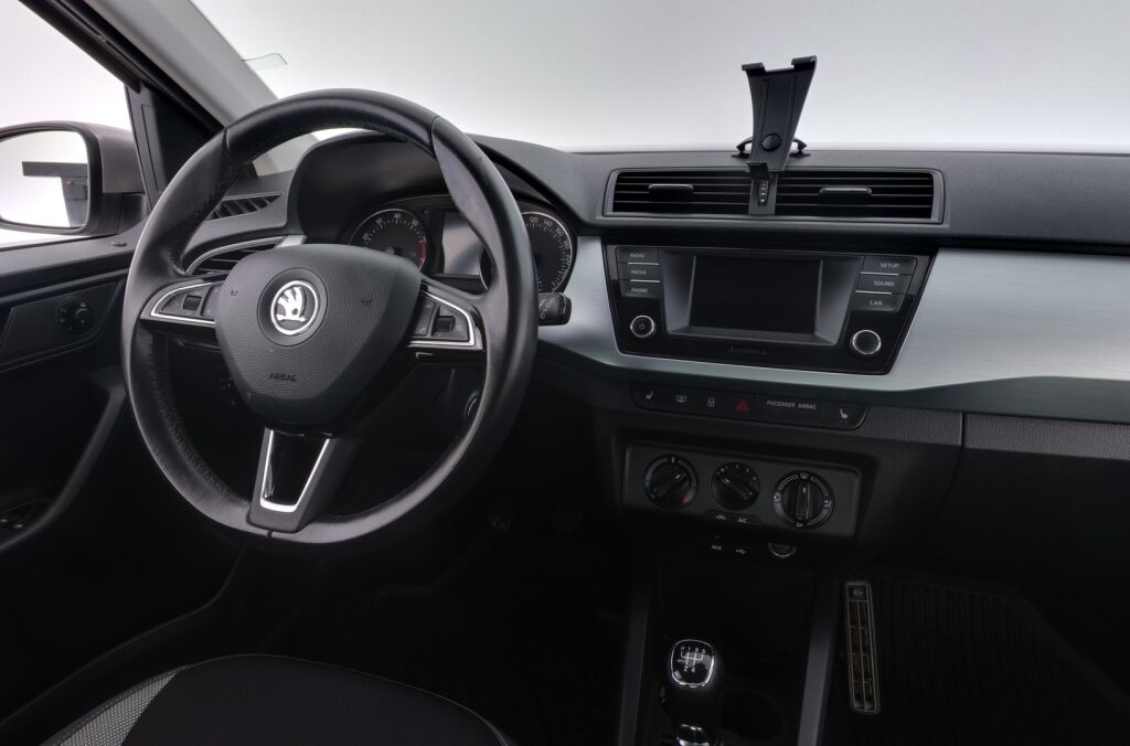 Skoda Fabia 2016 Ruskea (beige)