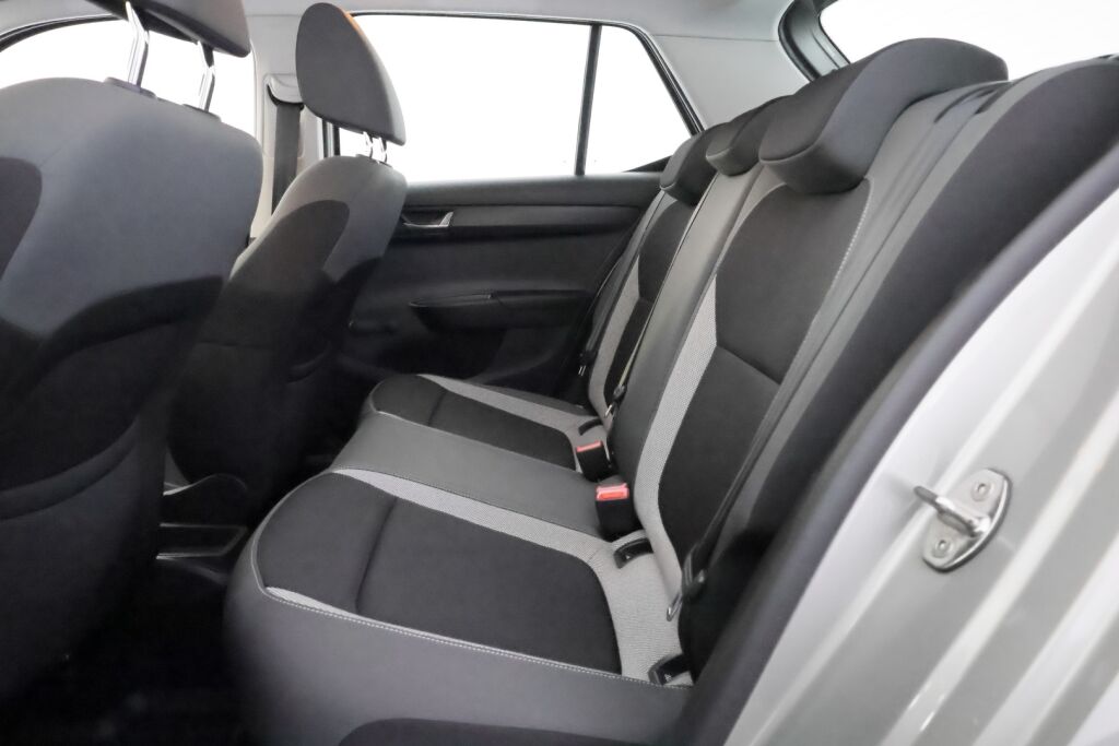 Skoda Fabia 2016 Ruskea (beige)