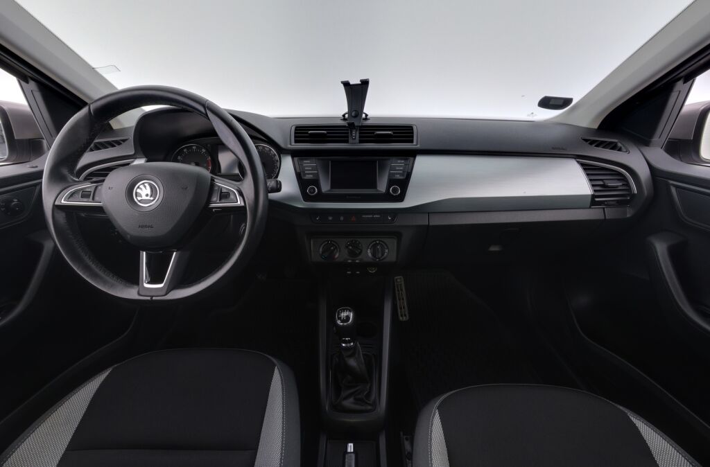 Skoda Fabia 2016 Ruskea (beige)