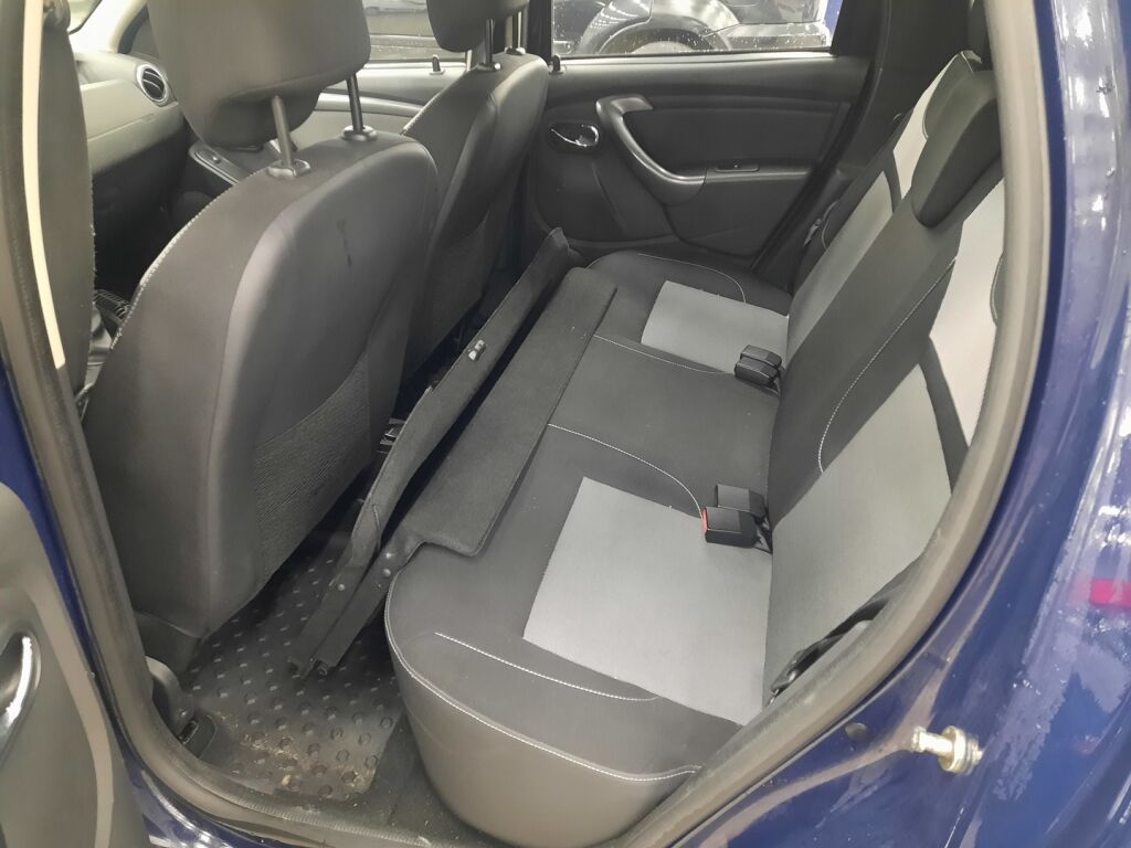 Dacia Duster 2016 Sininen