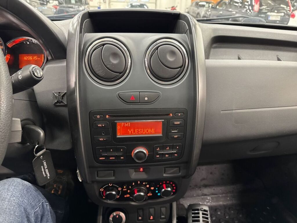 Dacia Duster 2016 Sininen