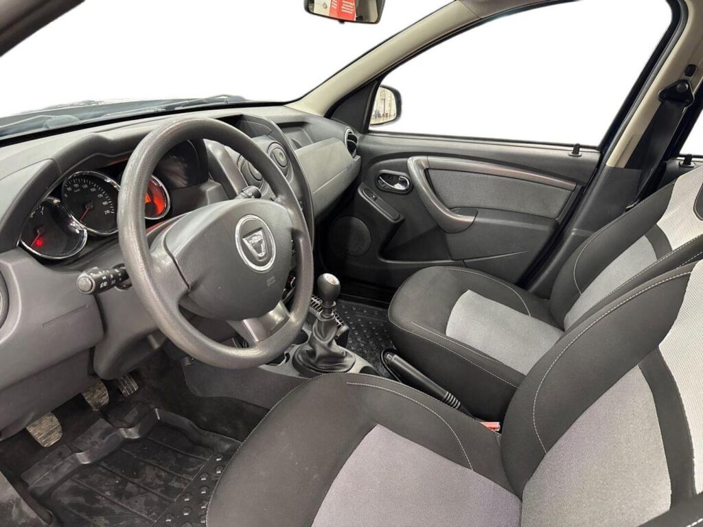 Dacia Duster 2016 Sininen