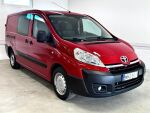 Toyota Proace 2015 Punainen