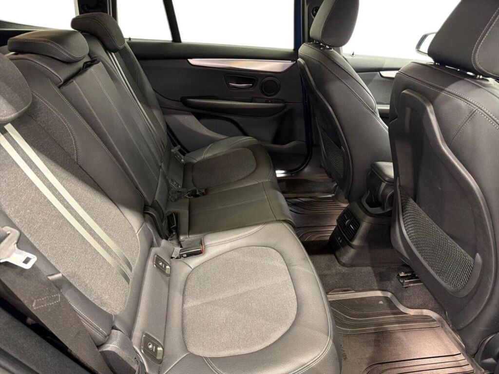 BMW 218 2020 Sininen