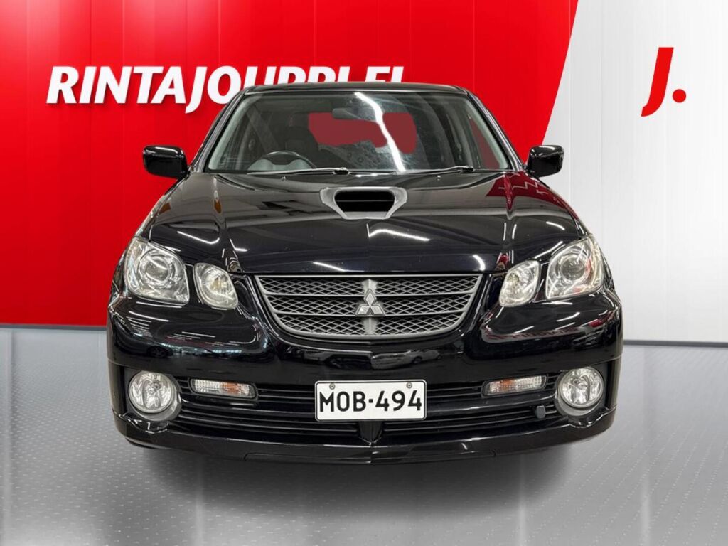 Mitsubishi Airtrek 2005 Musta