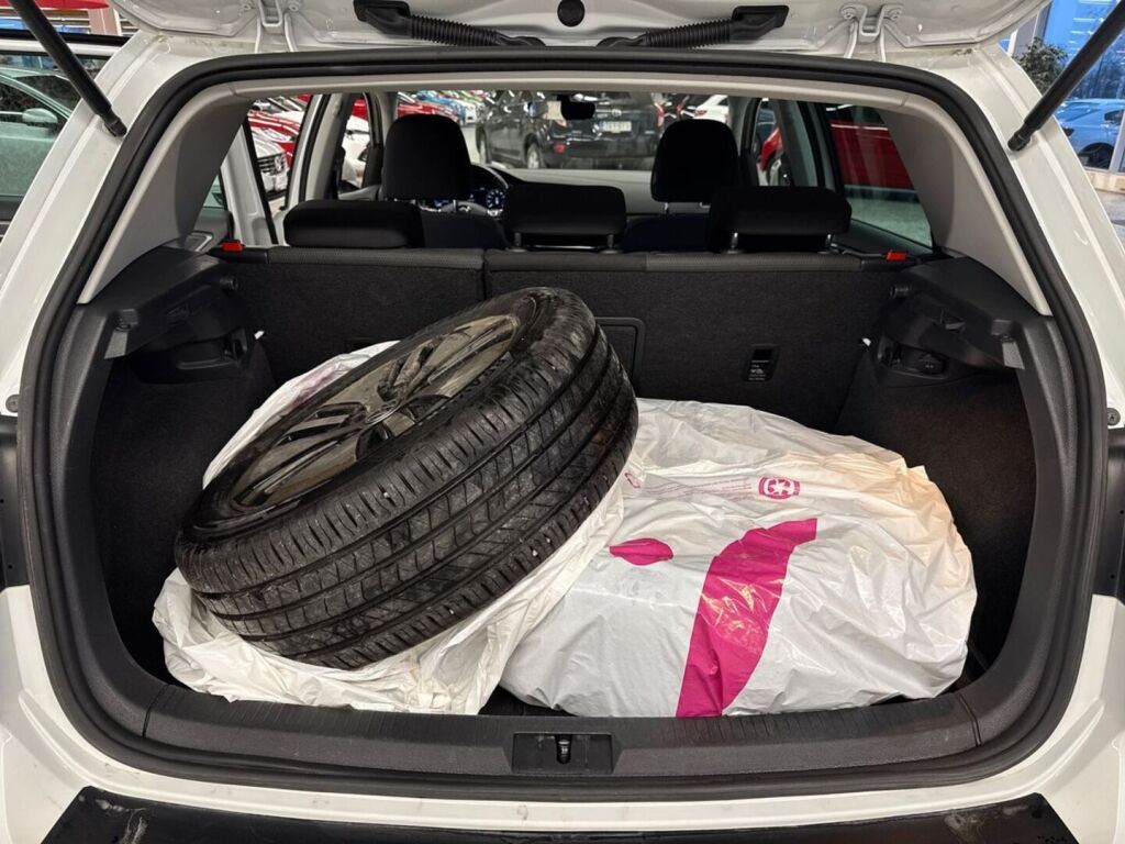 Volkswagen Golf 2018 Valkoinen