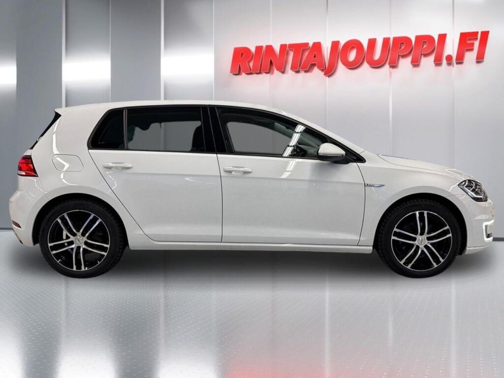 Volkswagen Golf 2018 Valkoinen