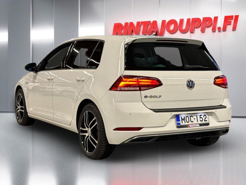 Volkswagen Golf 2018 Valkoinen