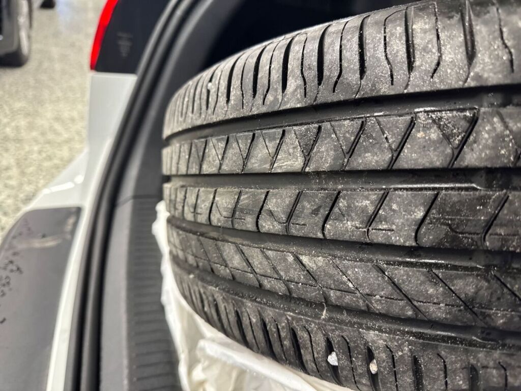 Volkswagen Golf 2018 Valkoinen