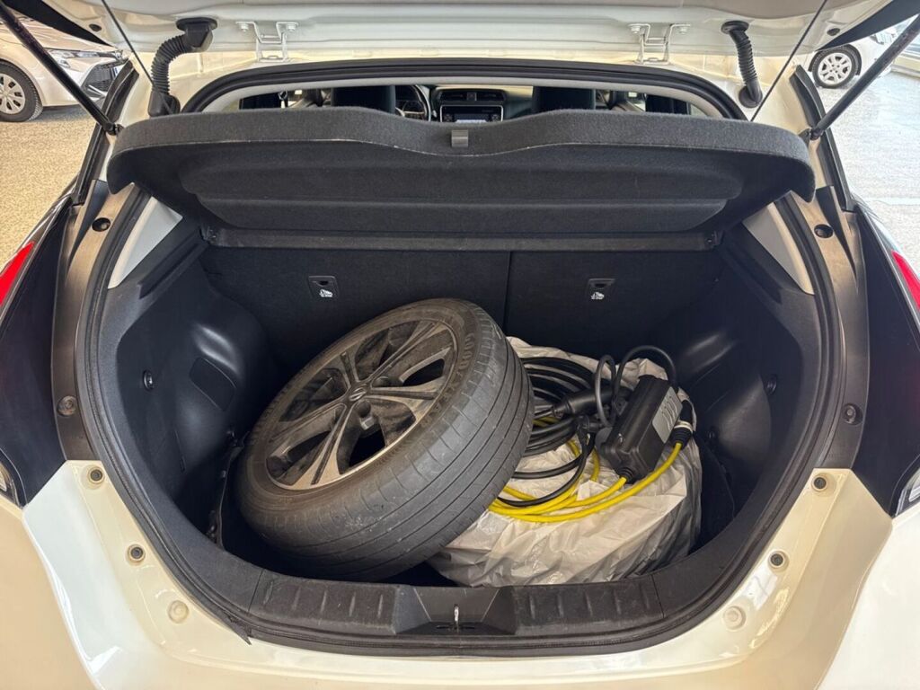 Nissan Leaf 2018 Valkoinen