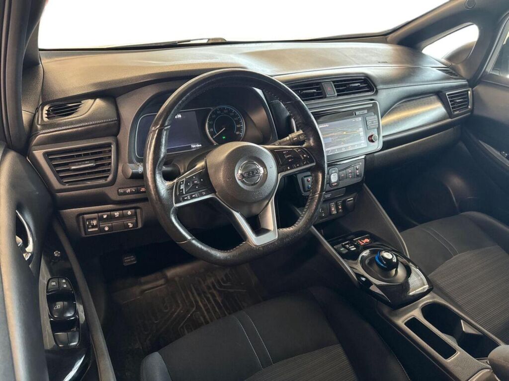 Nissan Leaf 2018 Valkoinen