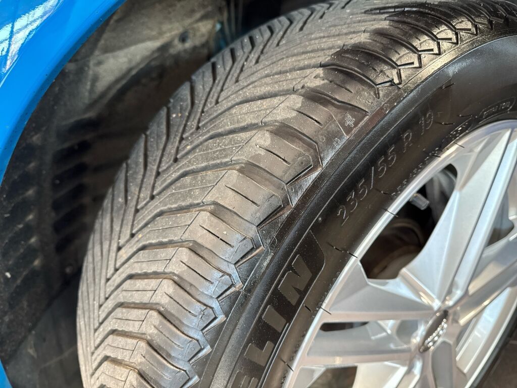 Audi Q5 2020 Sininen