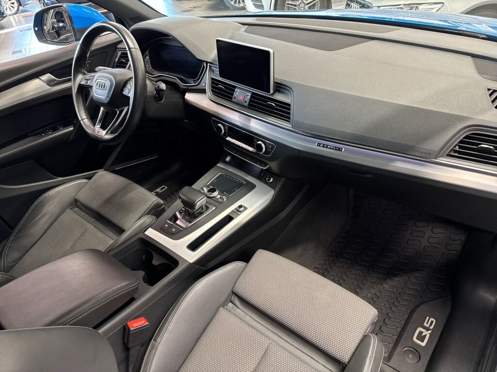 Audi Q5 2020 Sininen