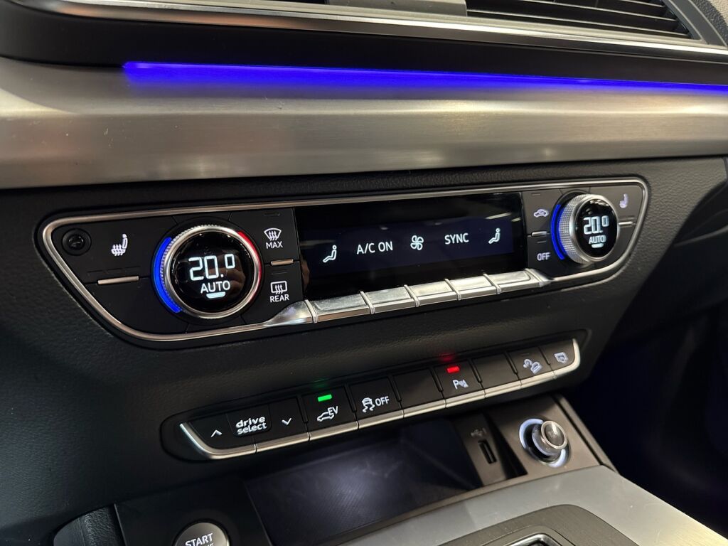 Audi Q5 2020 Sininen