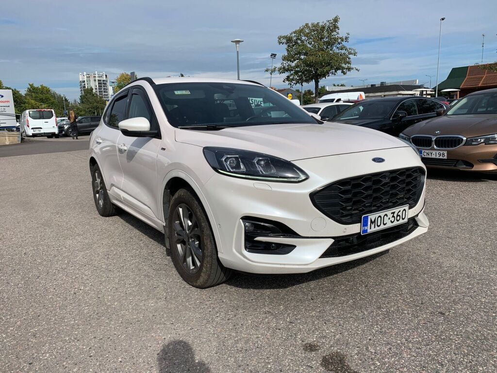 Ford Kuga 2022 Valkoinen