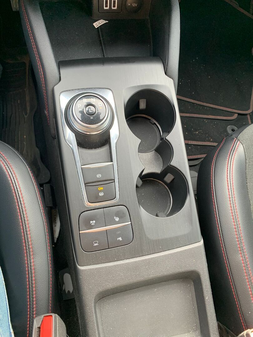 Ford Kuga 2022 Valkoinen