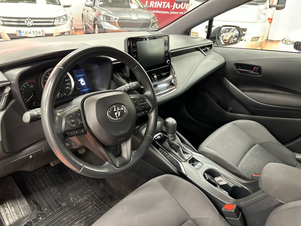 Toyota Corolla 2022 Valkoinen