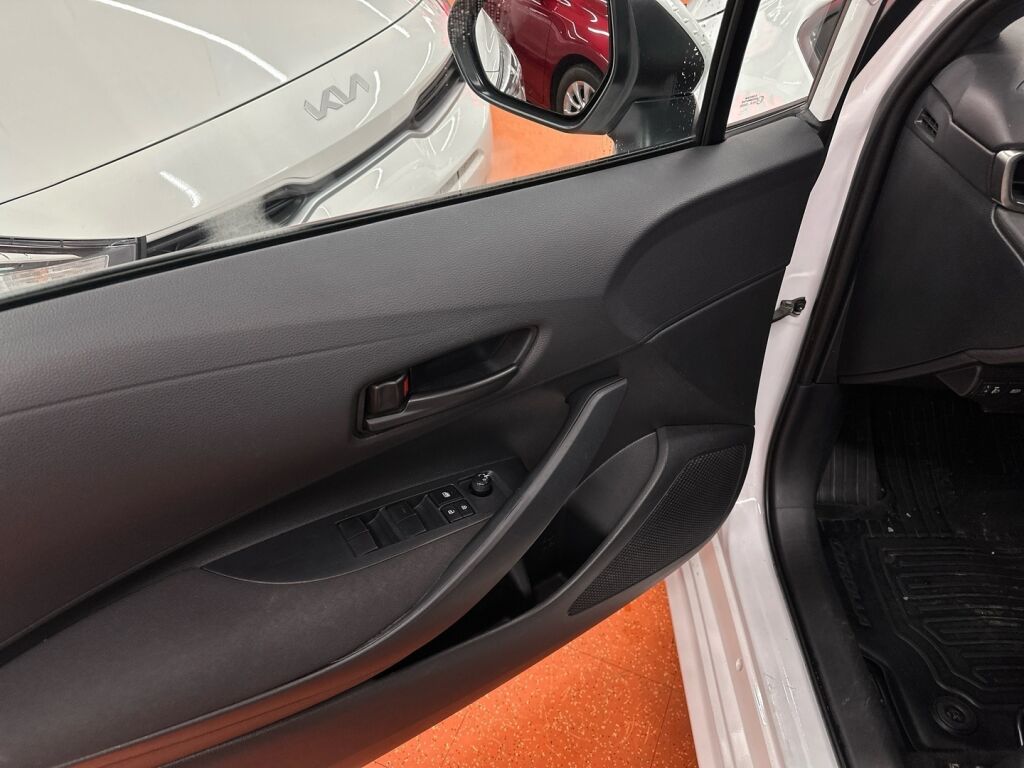 Toyota Corolla 2022 Valkoinen