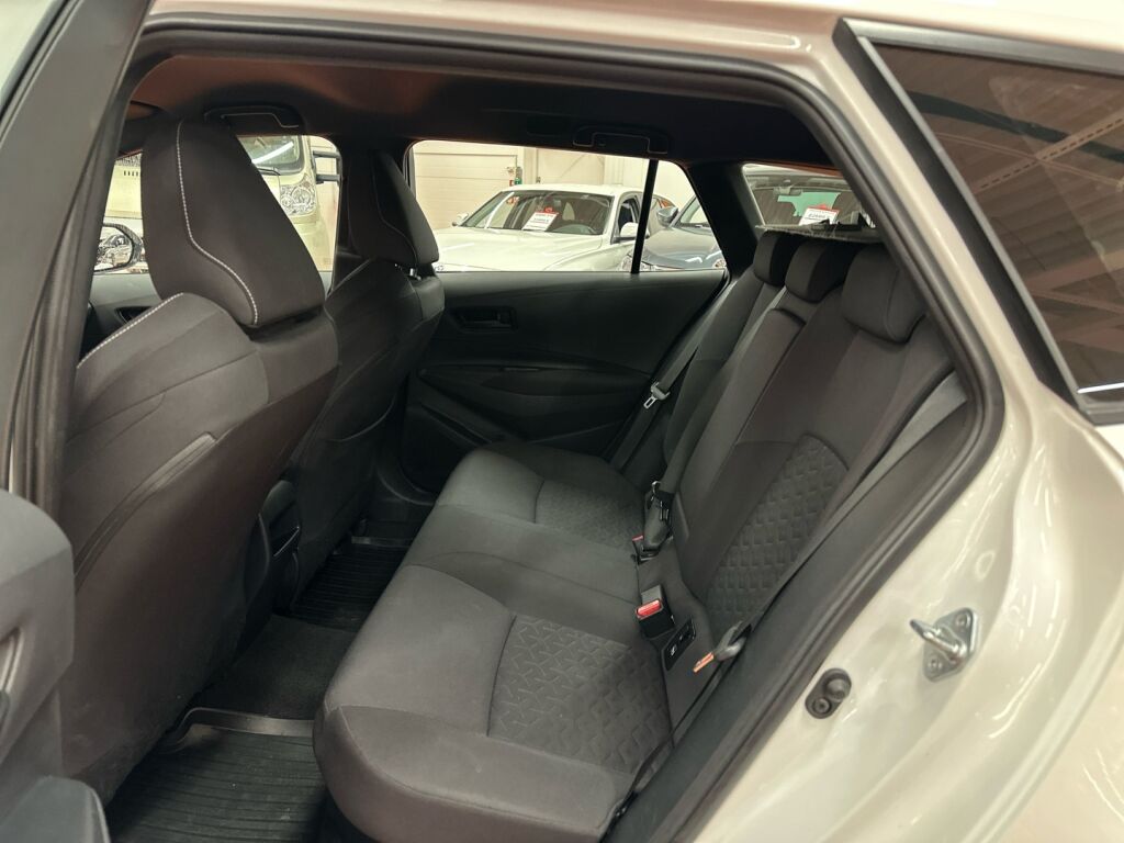 Toyota Corolla 2022 Valkoinen