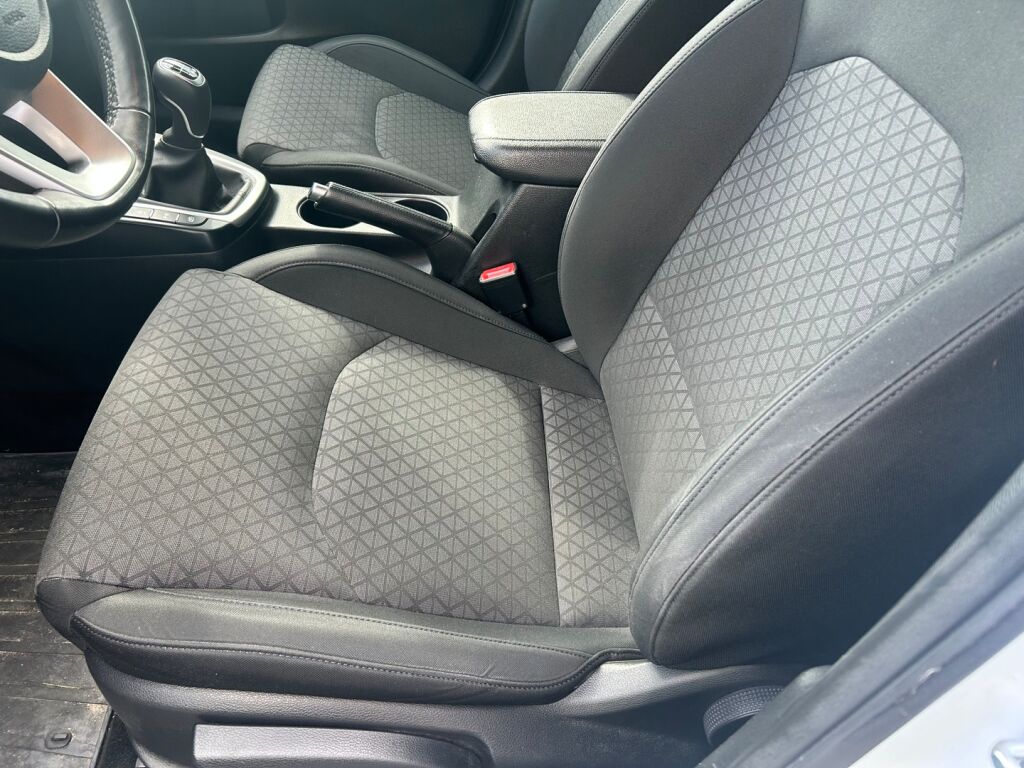 Kia Ceed 2022 Valkoinen