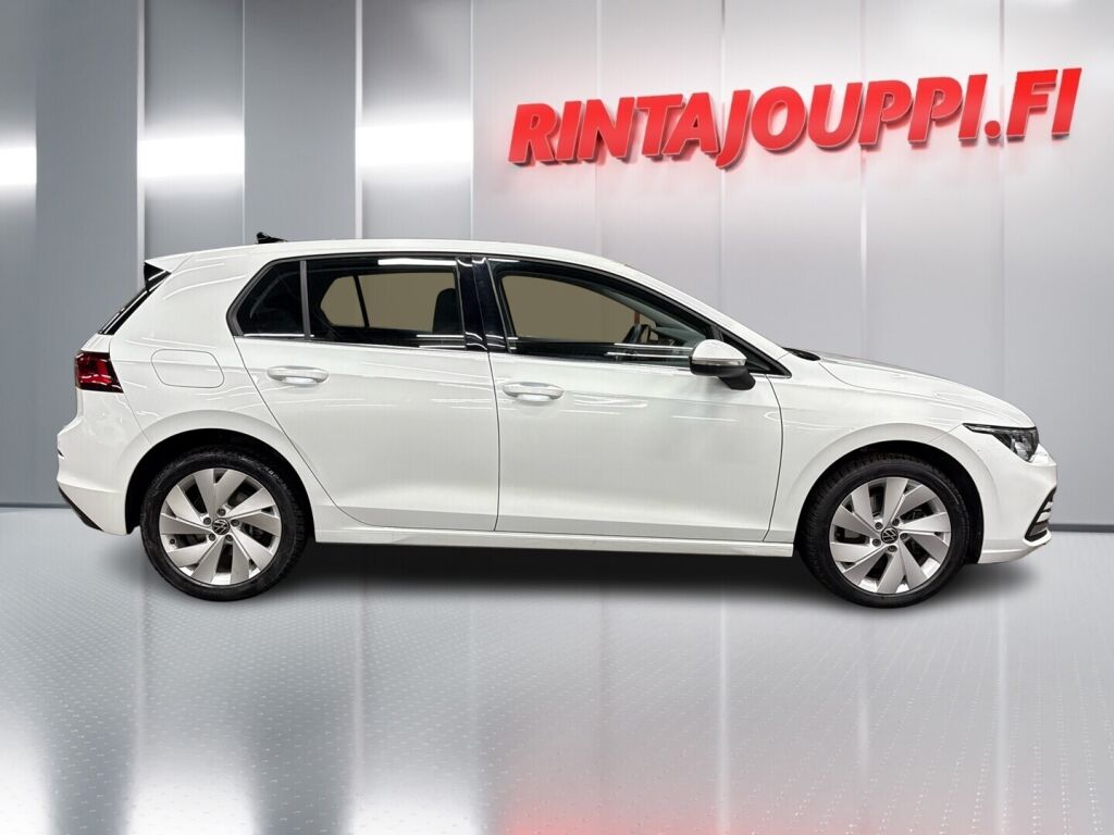 Volkswagen Golf 2023 Valkoinen