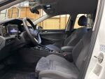 Volkswagen Golf 2023 Valkoinen