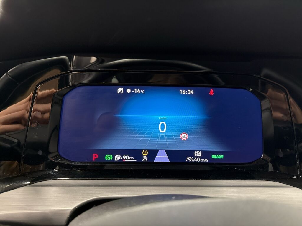 Volkswagen Golf 2023 Valkoinen