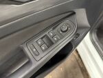 Volkswagen Golf 2023 Valkoinen